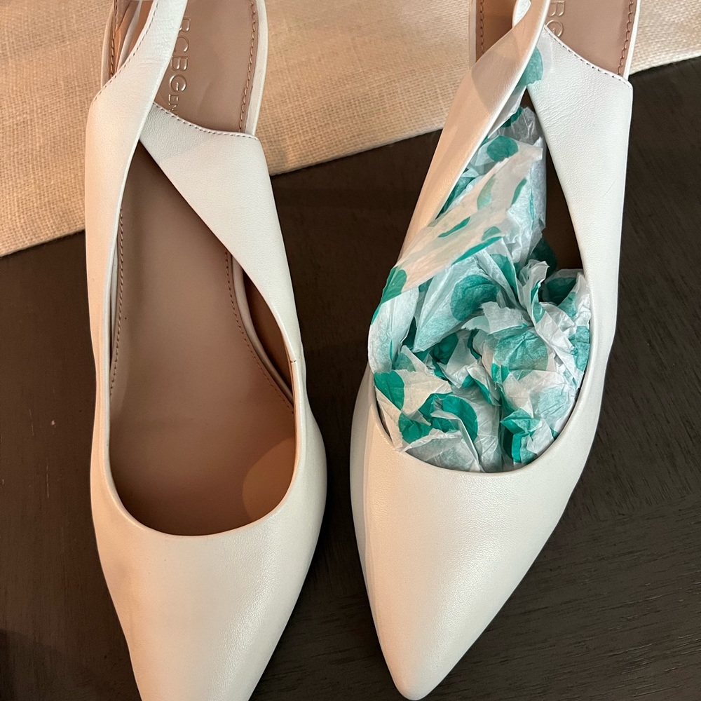 White BCBG Generation sling backs - Picture 3 of 4